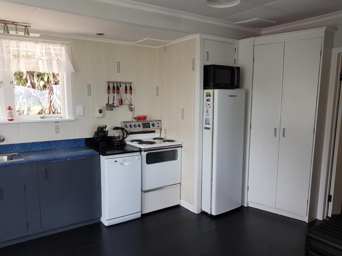 Coromandel Tapu - Beachfront Escape Екстериор снимка