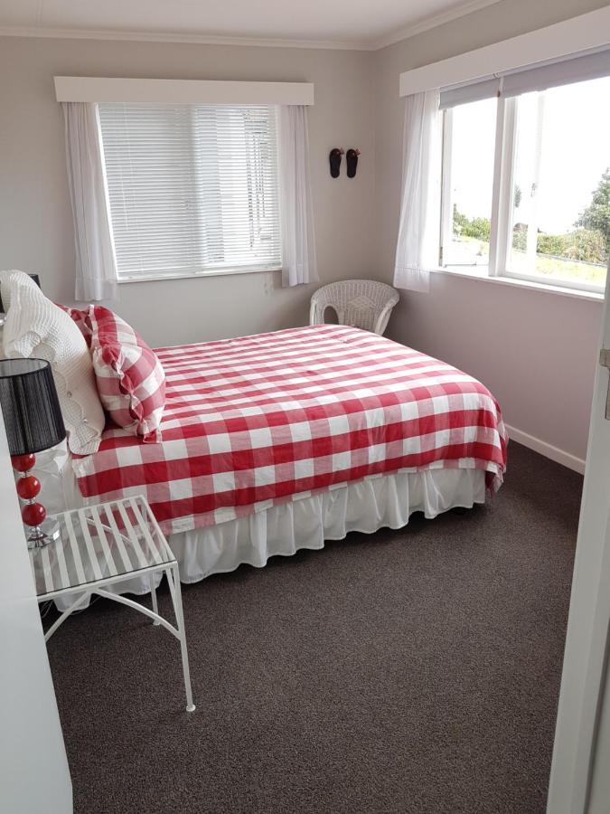 Coromandel Tapu - Beachfront Escape Екстериор снимка